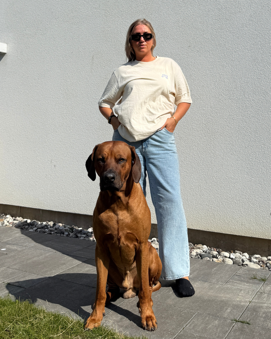 GLOW BIG beige T-shirt