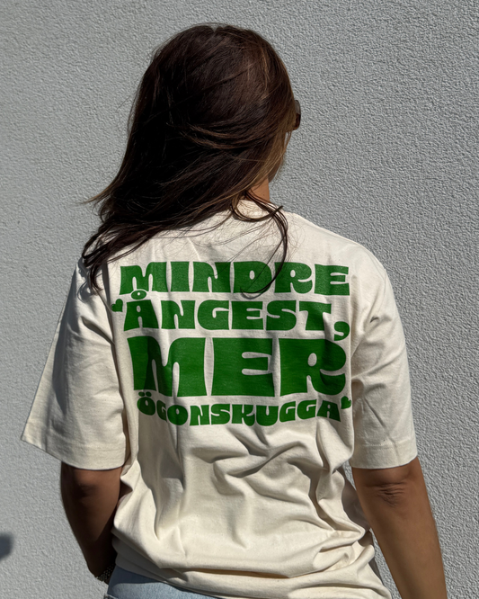 DET SKITER VÄL JAG I beige T-shirt